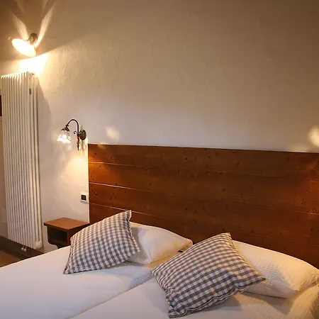 Del Castello بيت ضيافة تيرانو