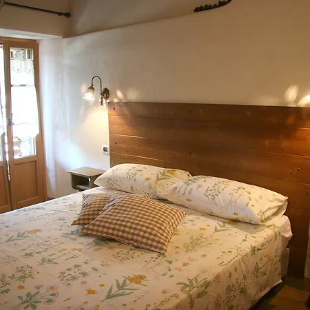 Del Castello 3* تيرانو