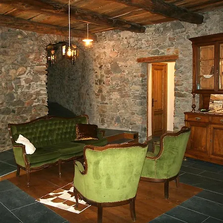 Del Castello Affittacamere Tirano